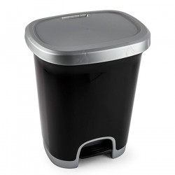 Tradineur - Cubo de basura con pedal - Fabricado en Plástico - Capacidad de 27 Litros - 45 x 38 x 32 cm - Color Negro y Plata -