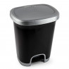 Tradineur - Cubo de basura con pedal - Fabricado en Plástico - Capacidad de 27 Litros - 45 x 38 x 32 cm - Color Negro y Plata -