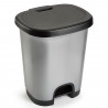 Tradineur - Cubo de basura con pedal - Fabricado en Plástico - Capacidad de 27 Litros - 45 x 38 x 32 cm - Color Negro y Plata -