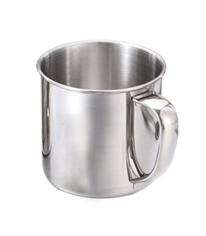 Taza de metal con asa, de 12 cm de diámetro y 11,5 cm de alto, válida para distintos ámbitos o funciones. Recipiente metálico de gran capacidad resistente y muy duradero. Tazón redondo con asa.