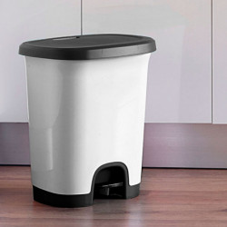 Tradineur - Cubo de basura con pedal - Fabricado en Plástico - Capacidad de 27 Litros - 45 x 38 x 32 cm - Color Rojo y Negro