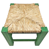 Tradineur - Taburete de madera infantil con asiento de rafia, banqueta para niños con reposapiés, hogar, colegio, 20 x 28 x 23,2 cm, color aleatorio