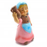 Tradineur - Figura de pastora de color rosa con jarra al hombro para belén - Fabricado en marmolina - Figura decorativa divertid