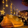 Tradineur - Cortina de luces LED con estrellas, guirnalda luminosa para interior, 9W, incluye mando regulador, Navidad, ventana,