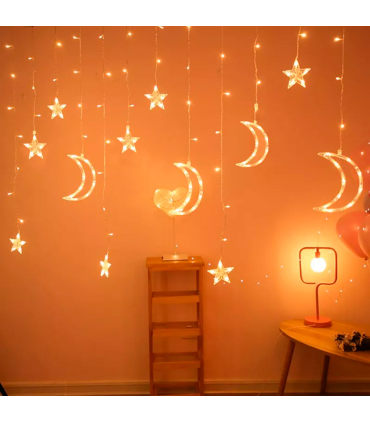 Tradineur - Cortina de luces LED con lunas y estrellas, guirnalda luminosa para interior, 9W, incluye mando regulador, Navidad, ventana, pared, escaparate, bodas, fiestas (138 luces, luz cálida)