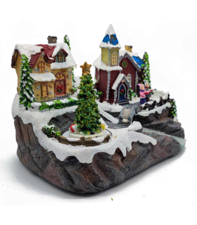 Tradineur - Casa nevada con río navideña decorativa con luces LED - Fabricado en resina - casita de navidad nevada con figuras a pilas - 15,5 x 23,5 x 16 cm