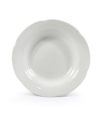 Plato hondo "kamelia" con diseño elegante de color blanco y de 22 cm de diámetro y 4 cm de alto. Recipiente para servir comida, especial potajes y sopas, de bonito diseño.