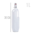 Tradineur - Botella de plástico con asa - Disponible tapón a presión y asa - Fabricado en plástico (PP) - Capacidad de 1 Litro - 30 x 6,5 x 7,5 cm 