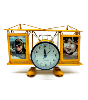 Tradineur - Reloj decorativo portafotos en forma de avión - Fabricado en Metal - 2 portafotos de 7 x 9,3 cm - Color Amarillo